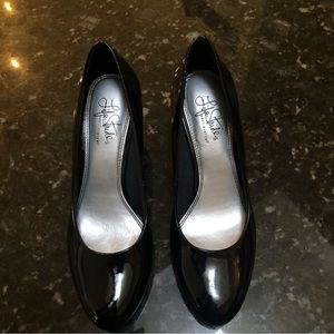 Life Stride patent leather pumps. Black Patent Leather 7M